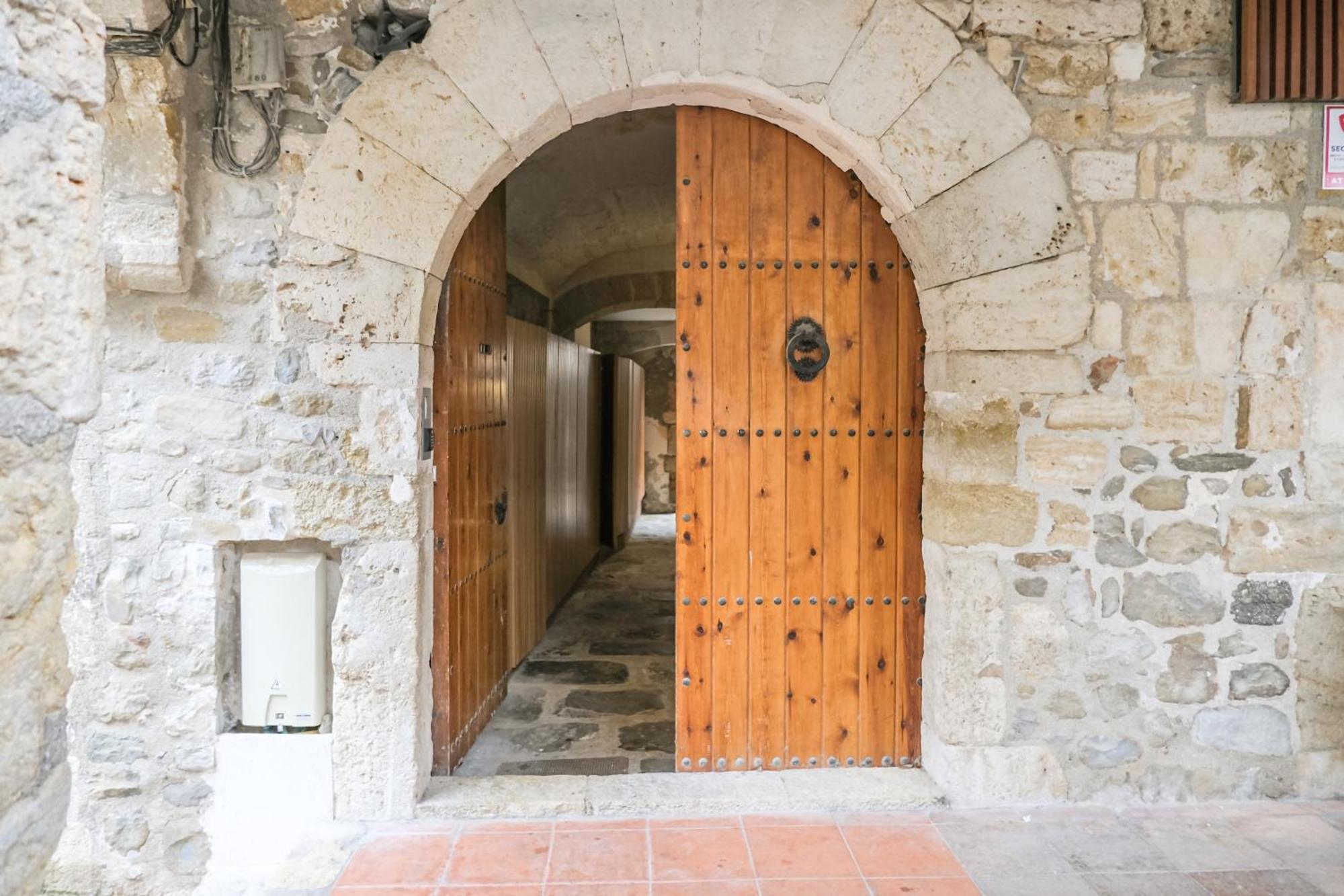 Can Cintet 21Nuevo Apartamento Moderno En Besalú Exterior foto